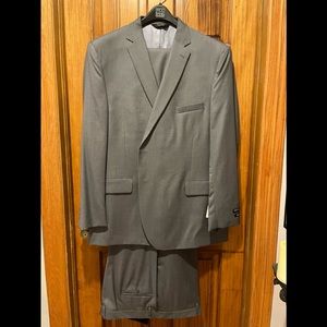JOS. A. Bank gentleman’s suit NWT All reasonable offers considered!